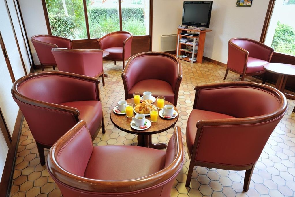 Hotel Campanile Saintes Restaurante foto